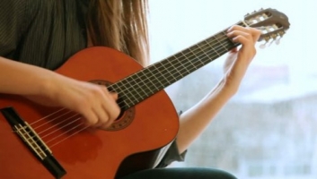 Giáo viên dạy đàn guitar tại Vũng Tàu